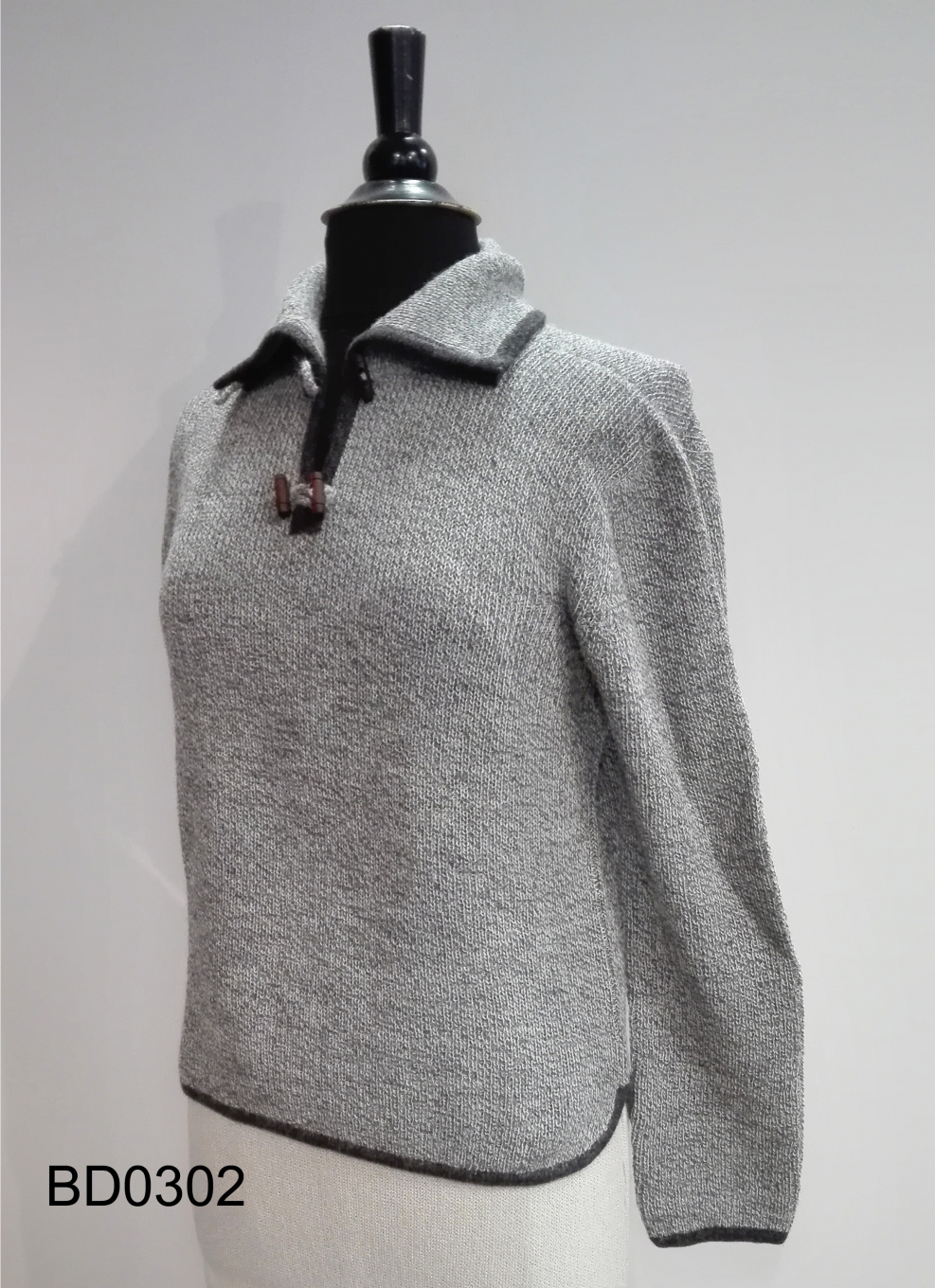 Alpaca Sweater with Button-Neckline "California"